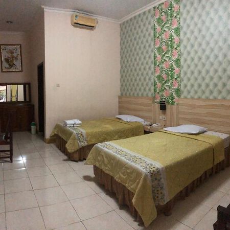 Grafika Hotel Dan Resto Gombong  Екстериор снимка