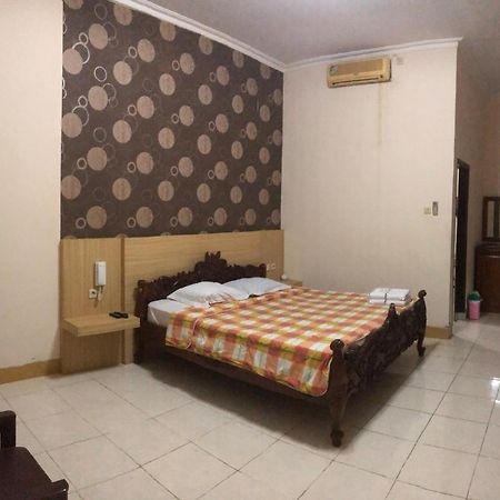 Grafika Hotel Dan Resto Gombong  Екстериор снимка