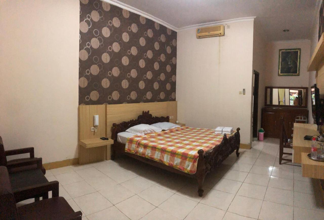 Grafika Hotel Dan Resto Gombong  Екстериор снимка